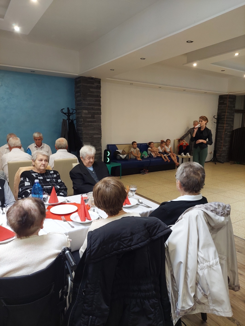 Mesiac úcty k starším 2013