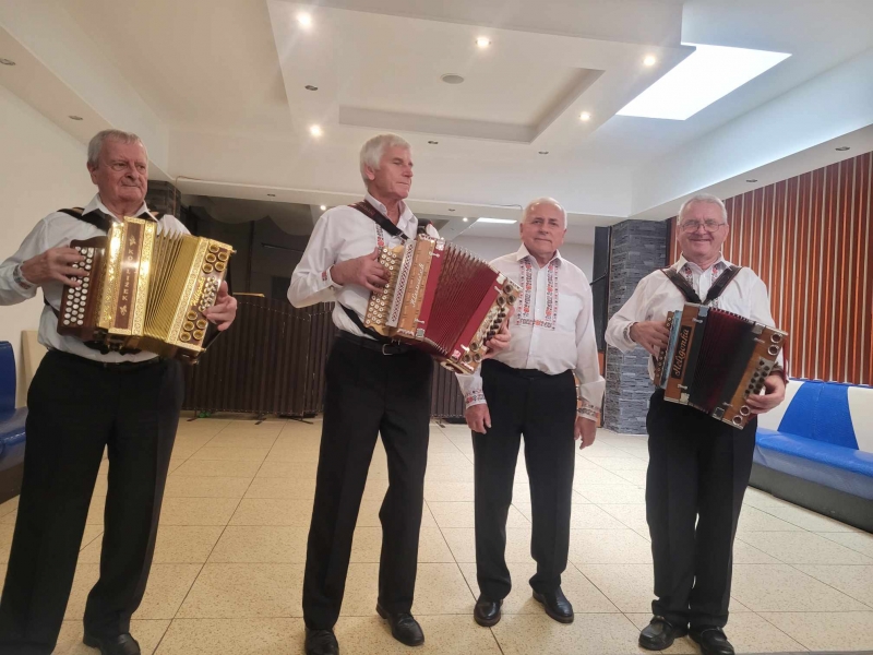 Mesiac úcty k starším 2013