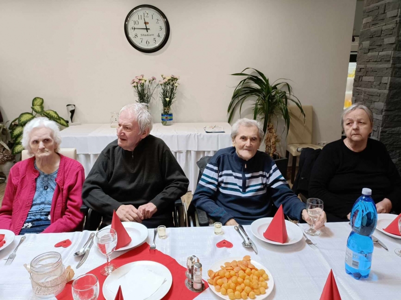 Mesiac úcty k starším 2013