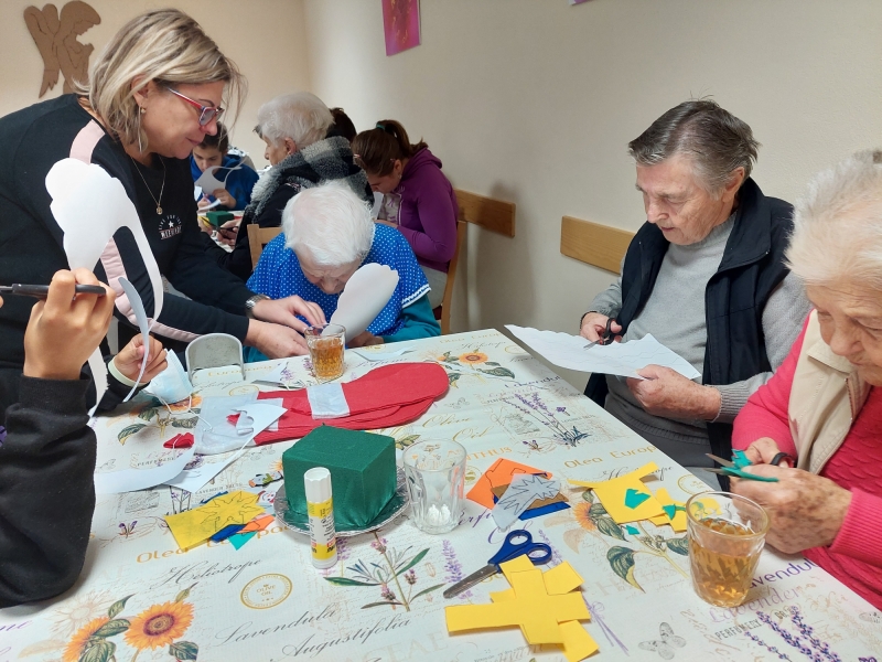 Podaj rúčku ukážem ti svet