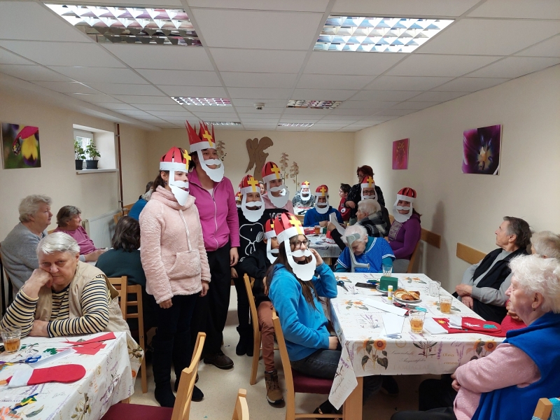 Podaj rúčku ukážem ti svet