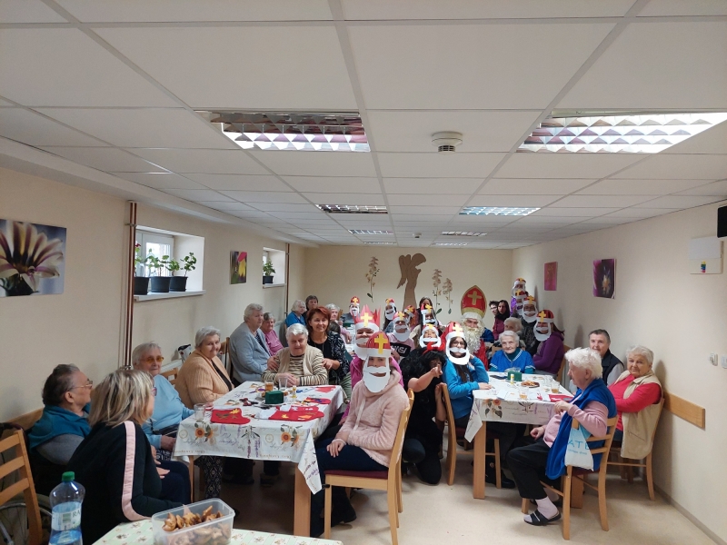 Podaj rúčku ukážem ti svet