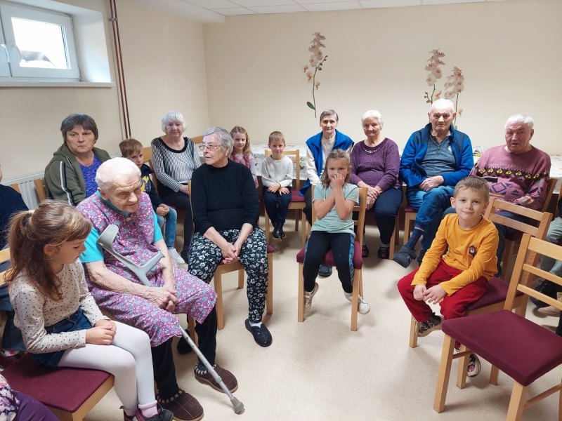 Podaj rúčku ukážem ti svet - úcta k starším 