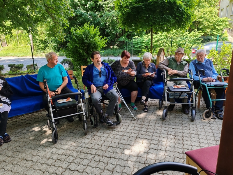 Opekačka v altánku